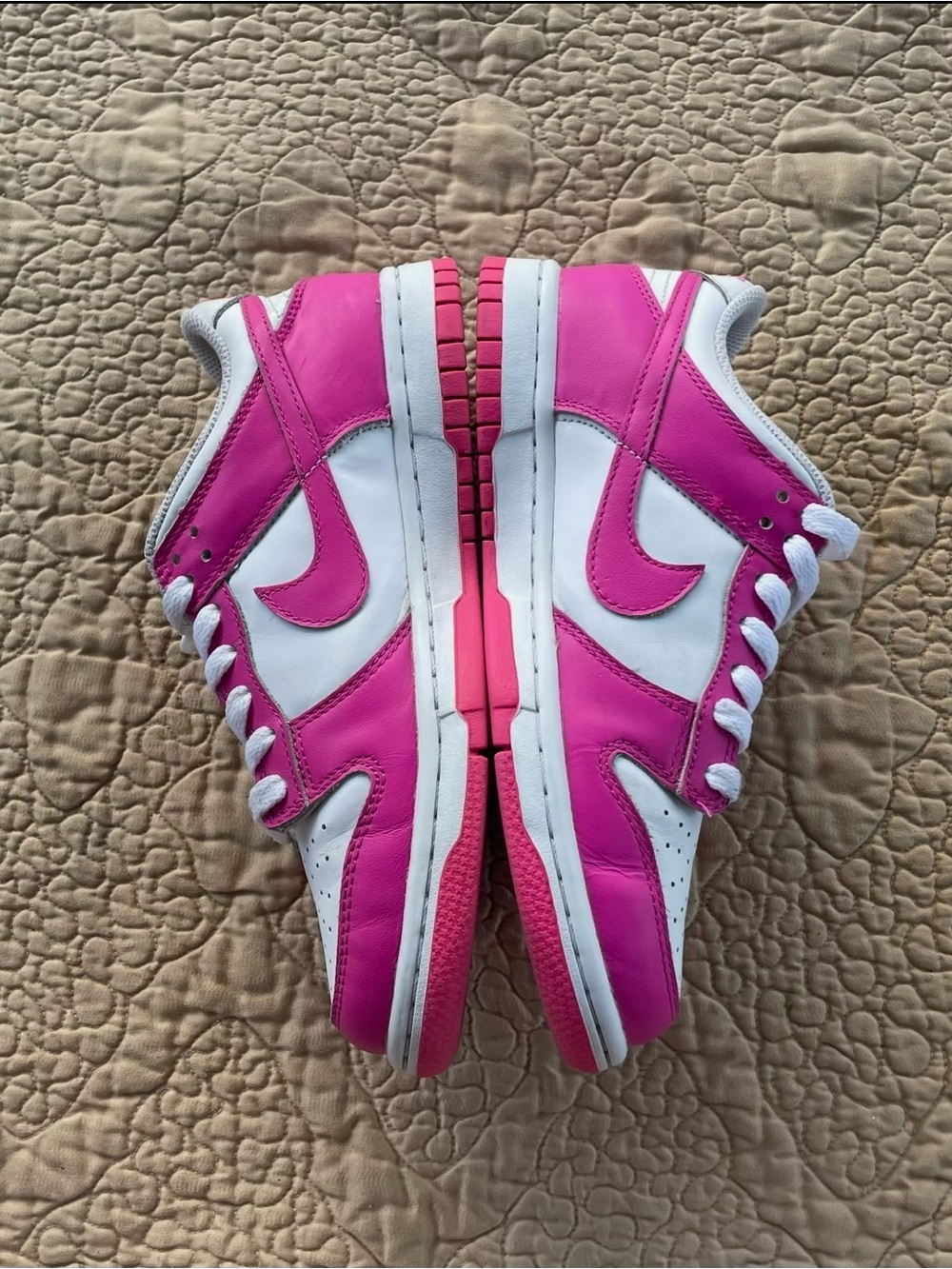 *EUC* Nike Women’s Dunk Low-top Sneakers ft. in  Pink and White Color-way 4Y - Picture 3 of 6